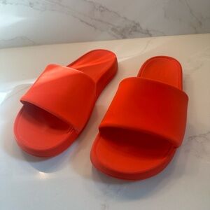 Lululemon Restfeel Slides. Women’s size 8. EUC. Worn once.